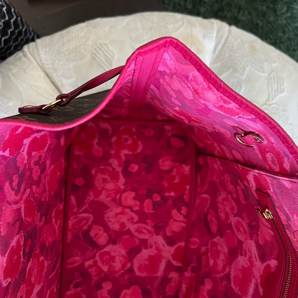 Louis Vuitton Ikat rose, GM - Picture 10 of 16